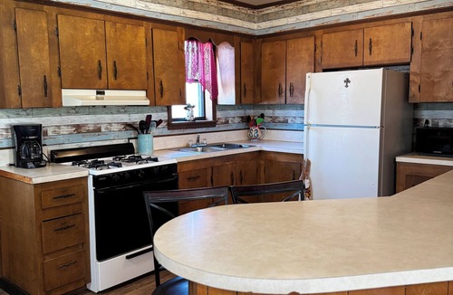 Marshall House | Charming 3 bedroom country home nestled in the Ozarks. Buffalo River/Hiking