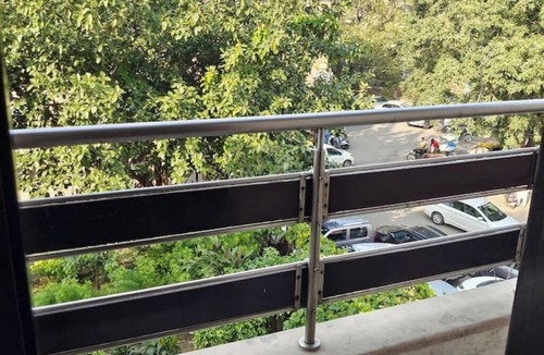 Lajpat Nagar Apartment | Charming 3-Bedroom Family Rental Next to Lajpat Market – Central & Convenient!