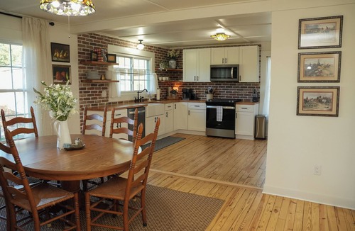 Caroleen House | Charming 3 bedroom farmhouse retreat. Peaceful, scenic, and full of adventure.
