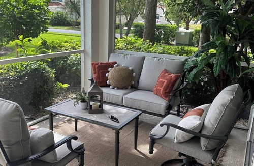 Bonita Springs Condo | Charming 3-bedroom, ground level condo in Lighthouse Bay with all the amenities