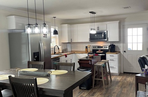 Blackshear House | Charming 3-bedroom house with AC in delightful Blackshear