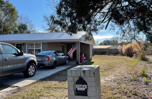 Blackshear House | Charming 3-bedroom house with AC in delightful Blackshear
