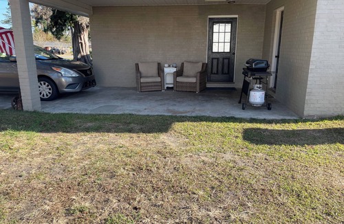 Blackshear House | Charming 3-bedroom house with AC in delightful Blackshear