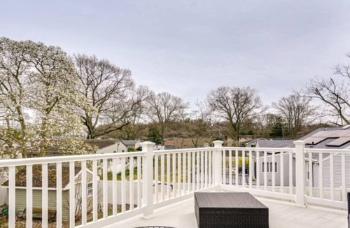 Ocean Gate House | Charming 3-bedroom house in Ocean Gate with WiFi and AC.