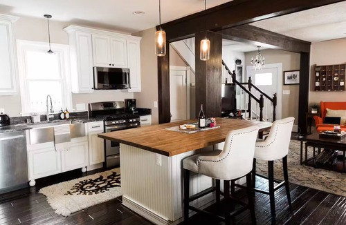 Penrose House | Charming 3-bedroom home in Arlington w/Hot Tub, Parking Close to Everything DC