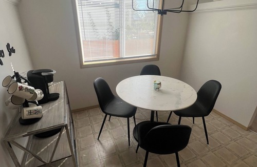 Arlington House | Charming 3-bedroom house in Arlington with AC, WiFi. Enjoy your stay