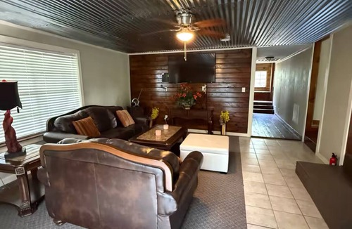 Texarkana House | Charming 3-bedroom house in marvelous Texarkana with AC