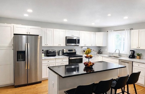 Worcester House | Charming 3-bedroom house with every amenities needed within Worcester location