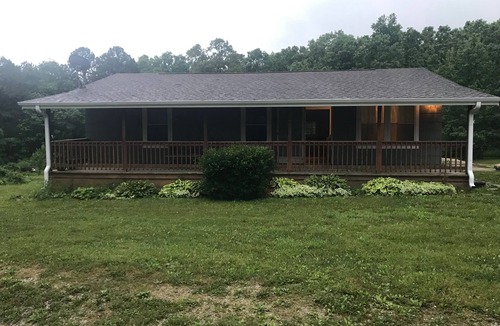 Huggins House | Charming 3-bedroom home outside of Licking Mo on Mark Twain National Forest.