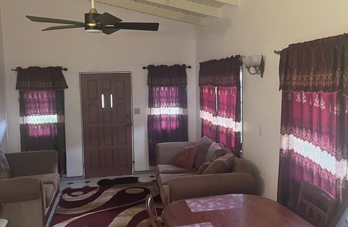 St. John's House | Charming 3-bedroom house with WiFi and AC in lovely St Johns