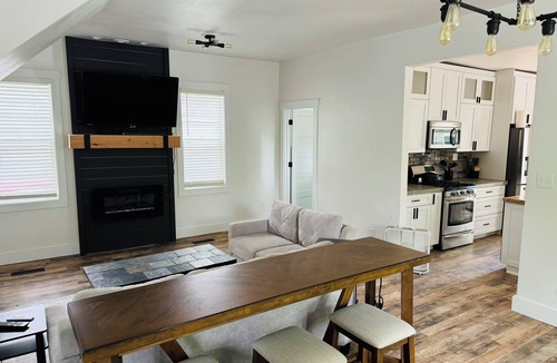 Atlantic House | Charming 3-bedroom house in quiet residential neighborhood