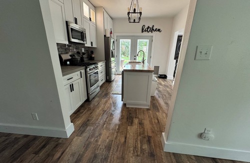 Atlantic House | Charming 3-bedroom house in quiet residential neighborhood