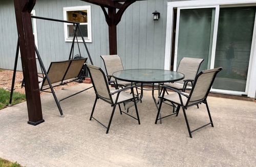 Lawrence House | Charming 3-bedroom house, sleeps 8, easy access to K-10