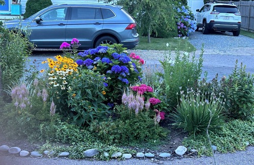Scituate House | Charming 3-bedroom house in lovely Scituate, Ma. close to beach with water views