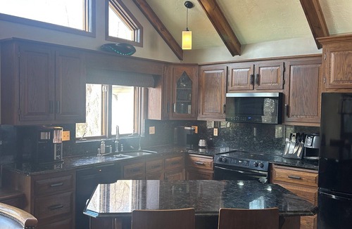 New Denmark House | Charming 3-bedroom house in tranquil Denmark located 20 min from Packer stadium