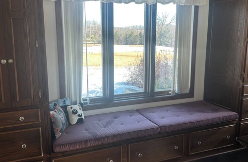 New Denmark House | Charming 3-bedroom house in tranquil Denmark located 20 min from Packer stadium