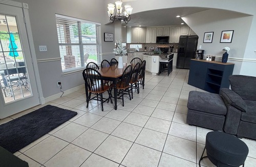 Central Southwest House | Charming 3-bedroom house with private pool in Houston