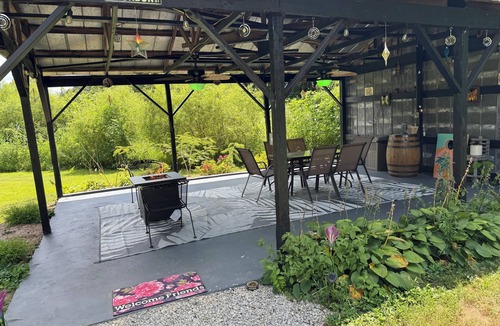 Saint Francis House | Charming 3-bedroom house with WiFi and AC in lovely Loretto
