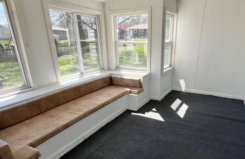 Madison House | Charming 3-Bedroom House in Quiet Madison Suburb