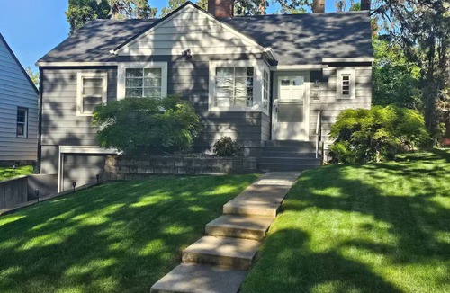 Manito House | Charming 3-bedroom house tucked into the heart of Spokane's South Hill.