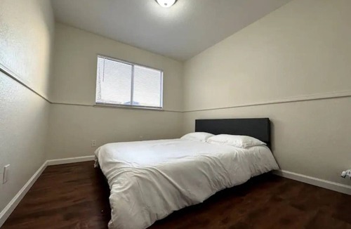 Turlock House | Charming 3-bedroom house with AC, WiFi in adorable Turlock. Dining and Hospitals