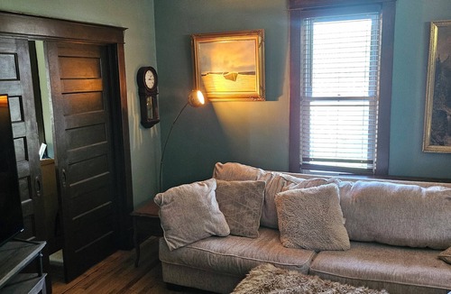 Duluth House | Charming 3-bedroom house with AC in phenomenal heart of Quarry Park.