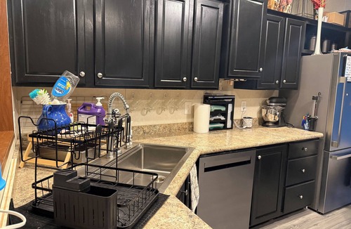 Howard House | Charming 3-bedroom house in lovely Howard with AC, WiFi