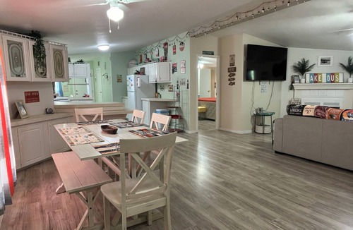 Lytle House | Charming 3-bedroom house with AC and WiFi in welcoming Lytle,TX.