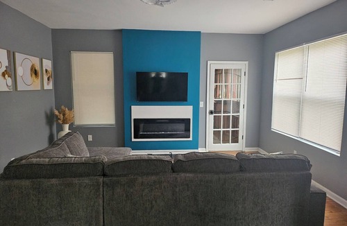 Macon House | Charming 3 bedroom house with AC, WiFi in quaint Macon
