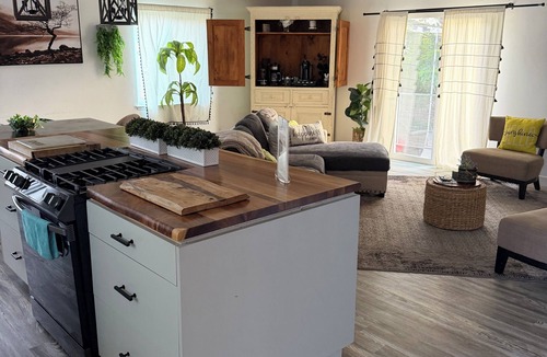 Oxnard House | Charming 3-bedroom house in fabulous Oxnard with WiFi