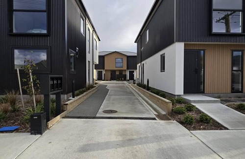 Trentham House | Charming 3 Bedroom Home in Upper Hutt, Perfect for Families and Groups