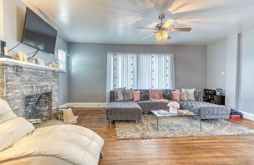 Southside House | Charming 3-Bedroom Retreat, Off Street Parking, and WiFI