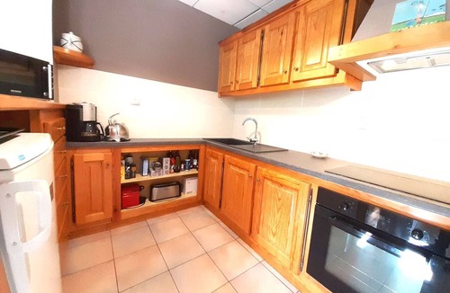 Vignec Apartment | Charming 3-Bedroom Souplex Apt for 7 with Terrace - Vignec, France