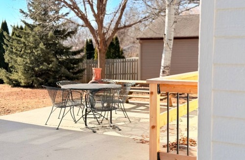 Arnolds Park House | Charming 3-bedroom house with AC and WiFi in delightful Arnolds Park