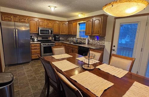 Blue Springs House | Charming 3-bedroom house in beautiful Blue Springs near FIFA World Cup location