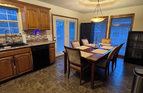 Blue Springs House | Charming 3-bedroom house in beautiful Blue Springs near FIFA World Cup location