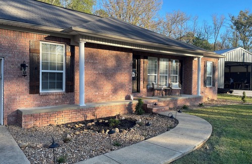 Mid America House | Charming 3-bedroom house in a quiet neighborhood in wonderful Hot Springs