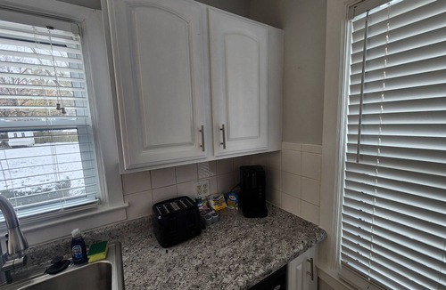 Indianapolis House | Charming 3-bedroom house with WiFi, AC in enjoyable Indianapolis