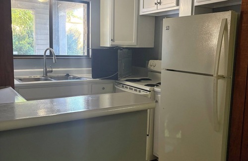 West Newton House | Charming 3-bedroom house in wonderful Indianapolis with AC