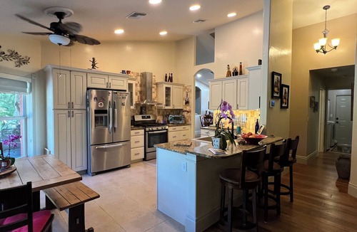 Joel House | Charming 3-bedroom house in marvelous Lehigh Acres with Heated Pool and Jacuzzi
