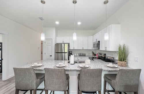 Westminster House | Charming 3-bedroom house in delightful Lehigh Acres with WiFi, AC