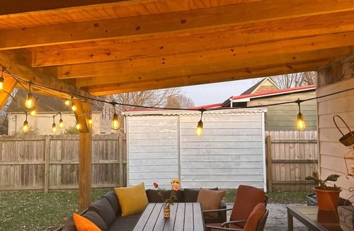 Middlesboro House | Charming 3-bedroom house in the Crater City near State Parks, LMU, & hospitals.