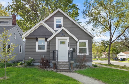 Hiawatha House | Charming 3-bedroom house in historic South Minneapolis neighborhood!