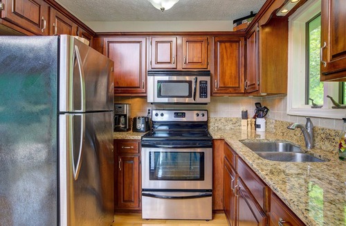 Piney Flats Cabin | Charming 3-bedroom cabin on Boone Lake