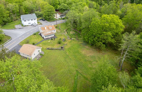 Saugerties House | Charming 3 bedroom, 2 bathroom Catskills cottage
