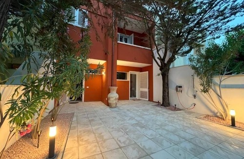 Baia Verde Villa | Charming 3-bedroom villa in Baia Verde for 2 to 8 people