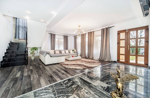 Timisoara Villa | Charming 3-bedroom villa with AC, WiFi in peaceful Utvin Timisoara