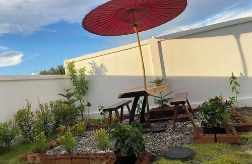 Ban Waen House | Charming 3-BR/2 bath Residence in Chiang Mai—20 mins to the Old City.