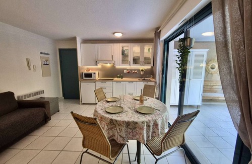 Cavaliere Apartment | Charming 3-Room Apartment in Cavalaire: Sleeps 5, Private Garden, Near Beaches & Shops