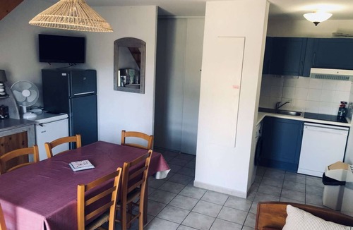 Vallon-Pont-d'Arc House | Charming 3-Room House, Sleeps 6, Terrace, Pool, Pet-Friendly, Vallon-Pont-d'Arc